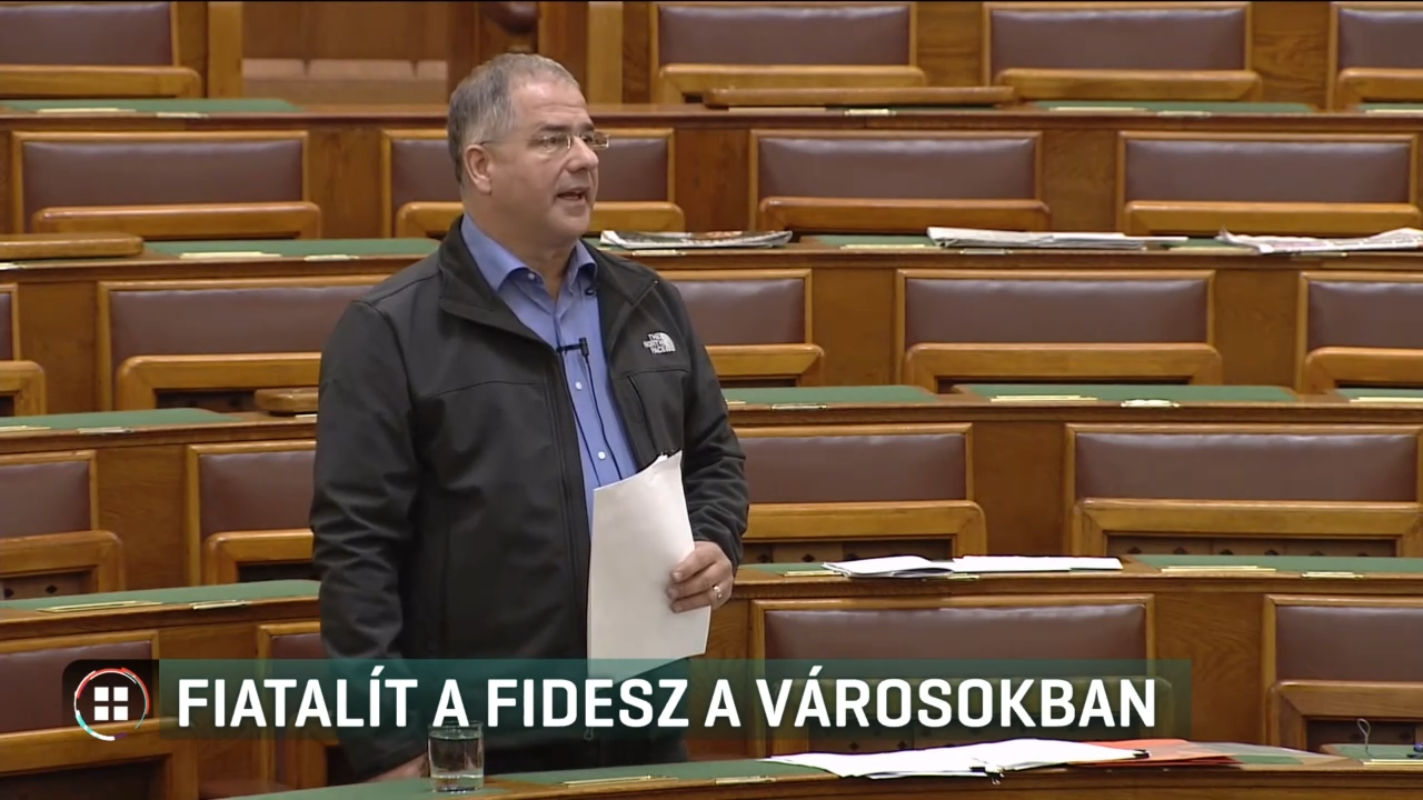 36 év után lecseréli Kósa Lajost a Fidesz